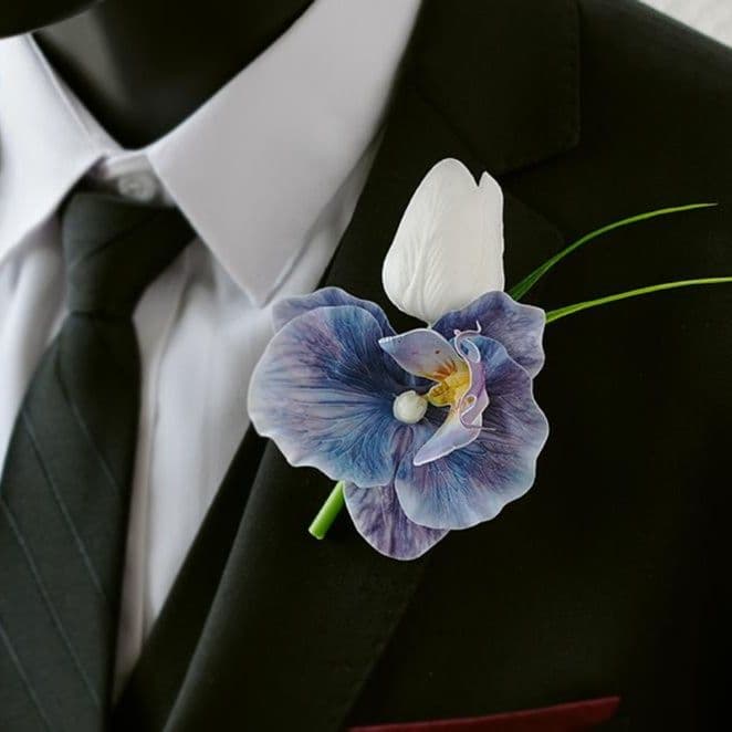 コサージュ 結婚式 胡蝶蘭の輝き 正装ブートニア