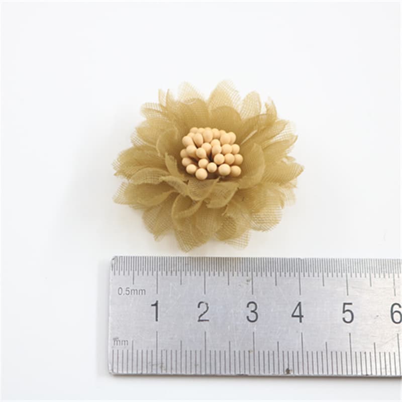 コサージュ 花びら舞う小花のコサージュ