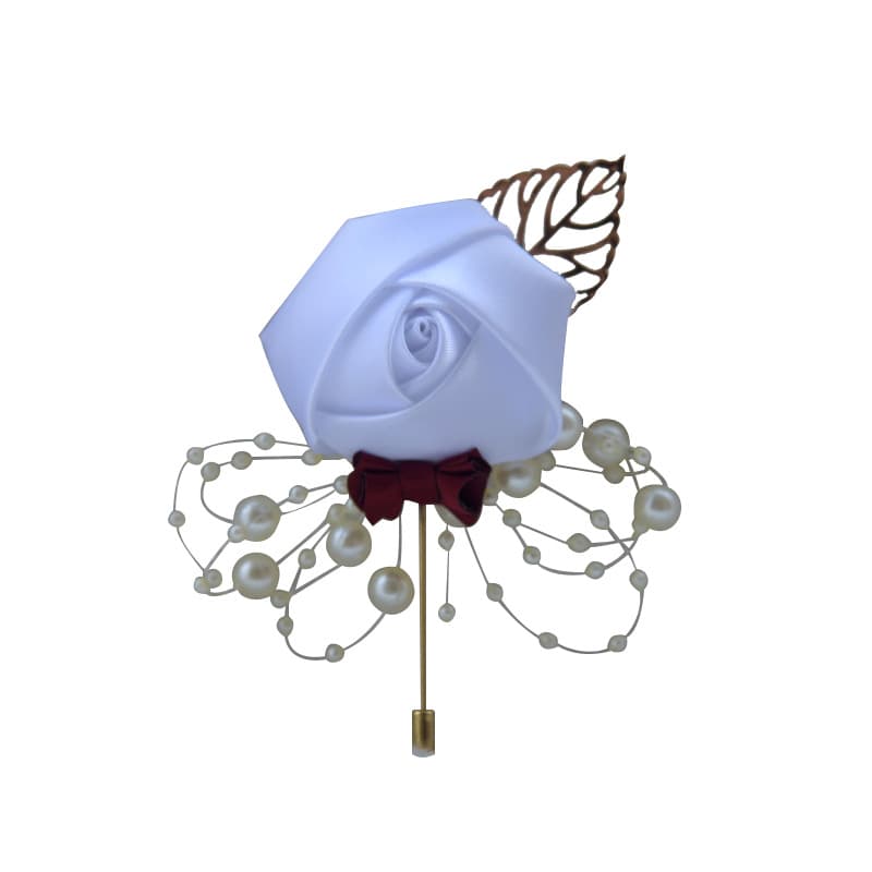 薔薇と真珠の上品なピン式コサージュ