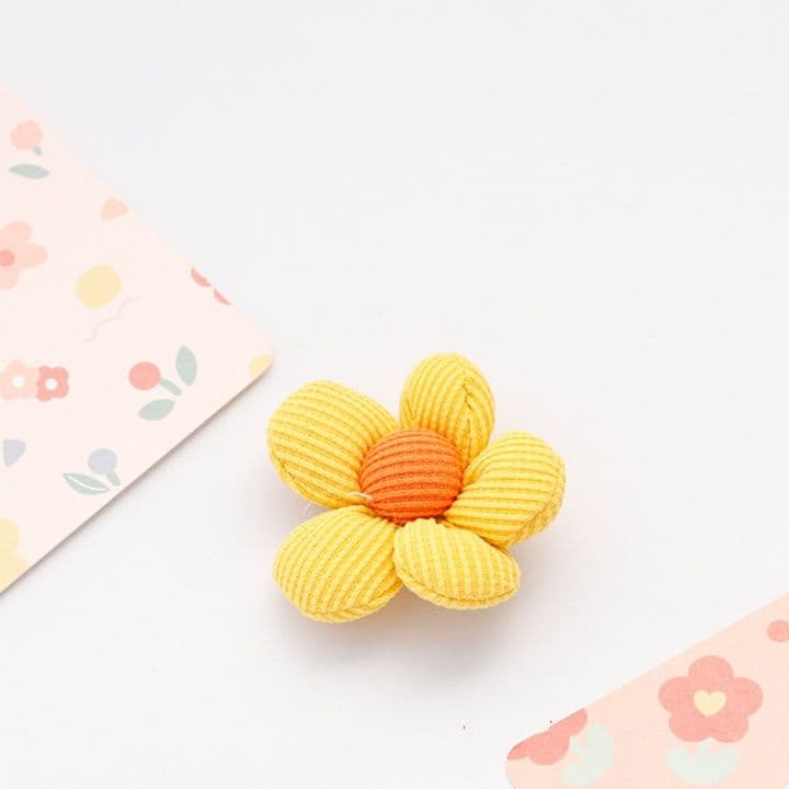 コサージュ 花笑む春の小さな宝物