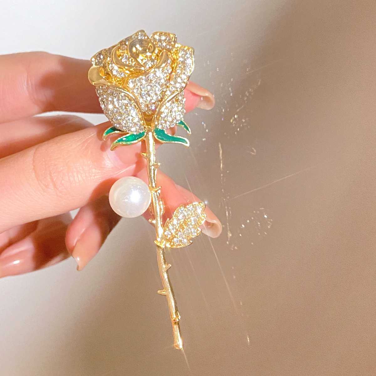 コサージュ 煌めきの薔薇 パールコサージュ