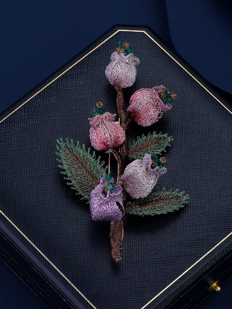 コサージュ 入園式 花蕾の輝き 優美な刺繍コサージュ