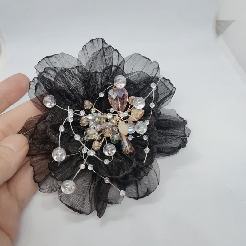 コサージュ 卒園式 上品な輝き 黒花レースのコサージュ