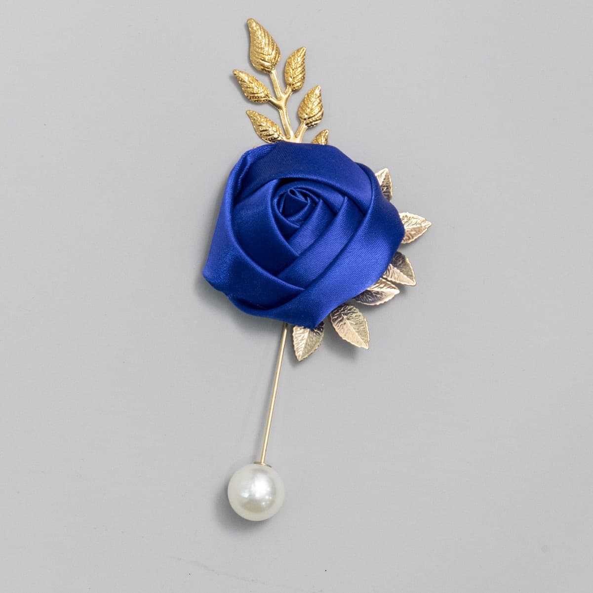 コサージュ 薔薇と金葉に揺れる一粒パール付き 結婚式