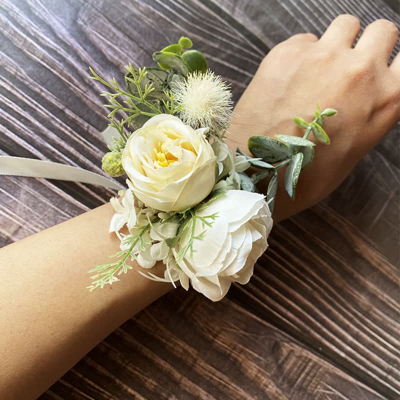 コサージュ 優美なる花嫁の胸元コサージュ