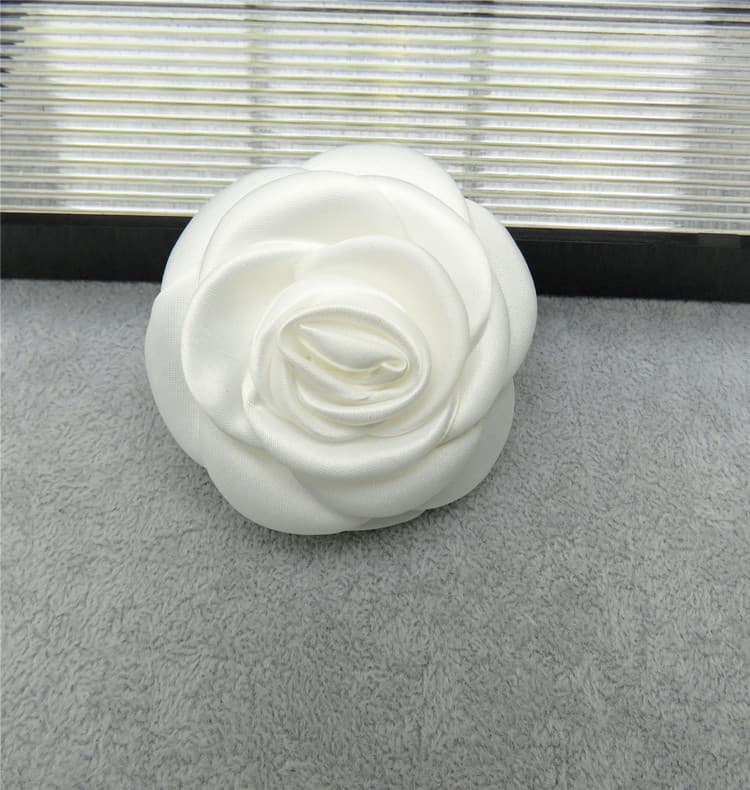 コサージュ 入学式 優美な薔薇のコサージュ