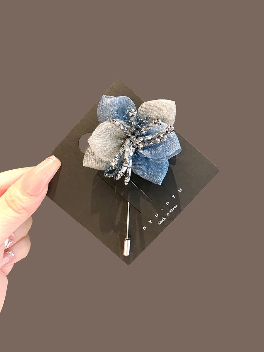 コサージュ 結婚式 繊細な輝き 花びらコサージュピン